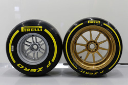 Size comparison of the 18 inch and 13 inch wheels