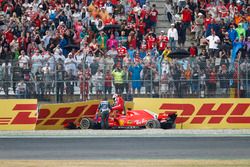 Sebastian Vettel, Ferrari SF71H, crash