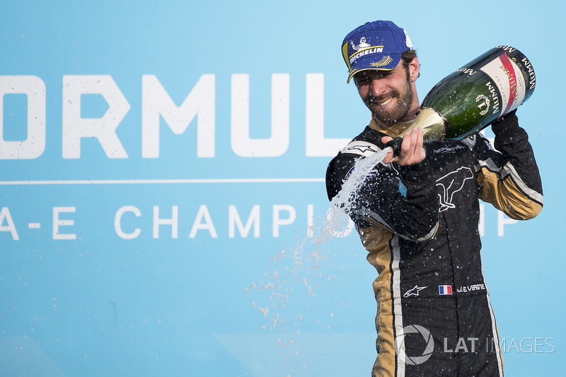 Jean-Eric Vergne, Techeetah, fête sa victoire sur le podium