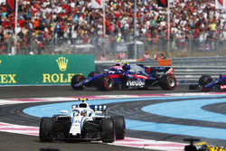 Sergey Sirotkin, Williams FW41, devant Pierre Gasly, Toro Rosso STR13