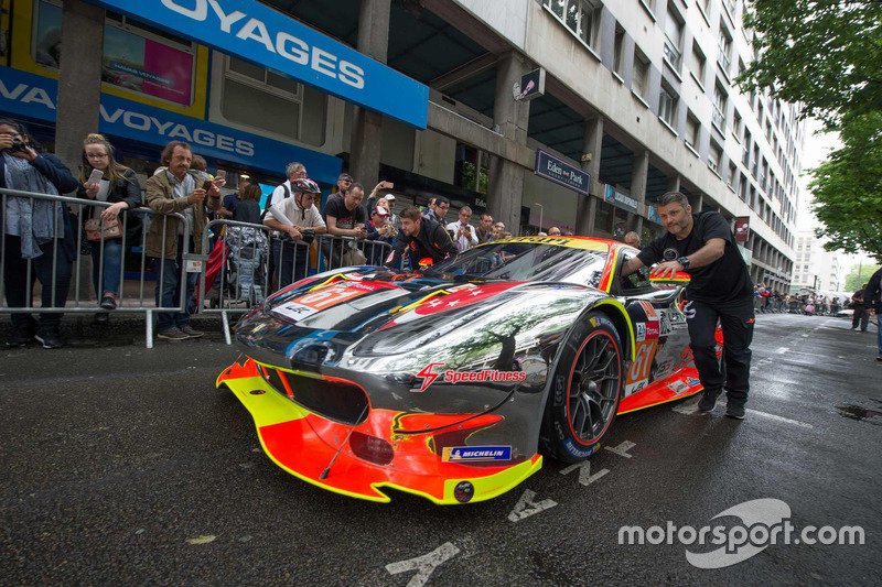 #61 Clearwater Racing Ferrari 488 GTE