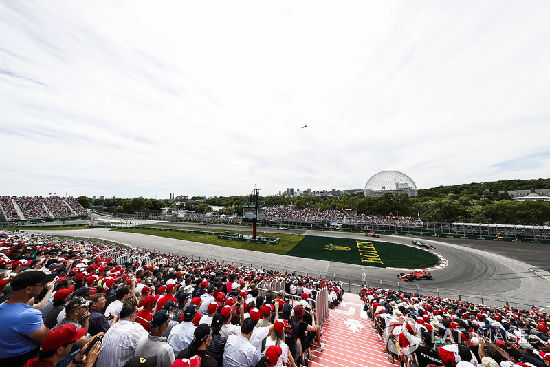 Sebastian Vettel, Ferrari SF71H, leads Valtteri Bottas, Mercedes AMG F1 W09, Max Verstappen, Red Bul