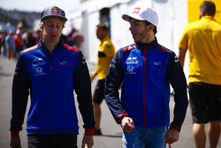 Brendon Hartley, Toro Rosso, with Pierre Gasly, Toro Rosso