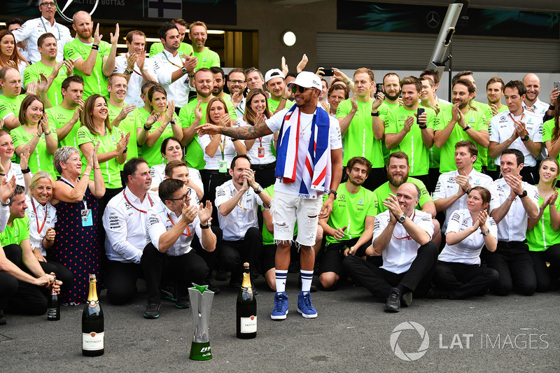 Le Champion du monde 2017 Lewis Hamilton, Mercedes AMG F1