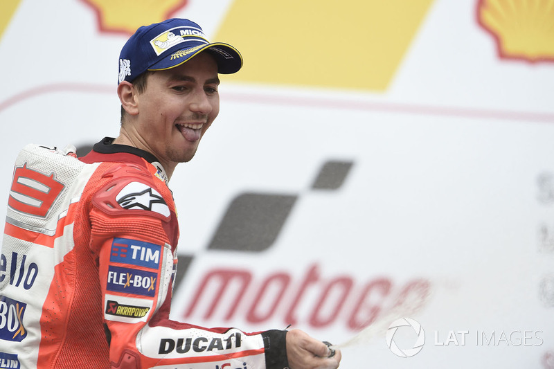 Podio: il secondo classificato Jorge Lorenzo, Ducati Team