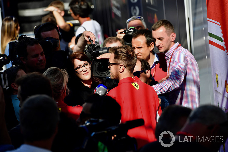 Sebastian Vettel, Ferrari parle avec les médias