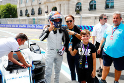 Emerson Fittipaldi, ex campione del mondo di F1, vincitore della Indy 500, guida una Formula E