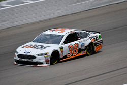 David Ragan, Front Row Motorsports, Ford Fusion MDS Trucking