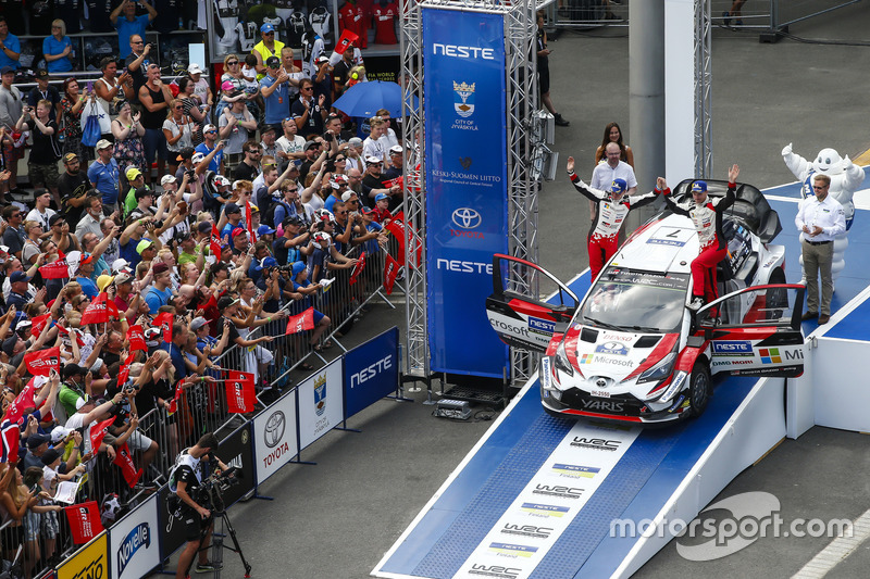 I vincitori Ott Tanak, Martin Järveoja, Toyota Yaris WRC, Toyota Gazoo Racing