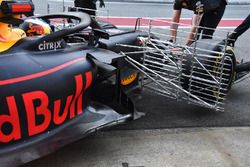 Daniel Ricciardo, Red Bull Racing RB14 with aero sensors