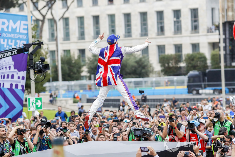 Ganador de la carrera Sam Bird, DS Virgin Racing