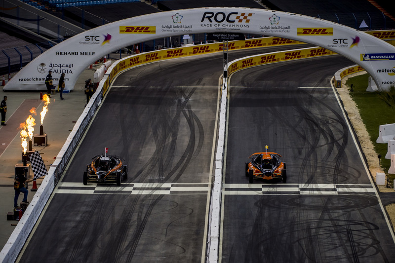 Tom Kristensen en Juan Pablo Montoya in de ROC Car