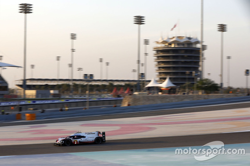 #2 Porsche Team Porsche 919 Hybrid: Timo Bernhard, Earl Bamber, Brendon Hartley