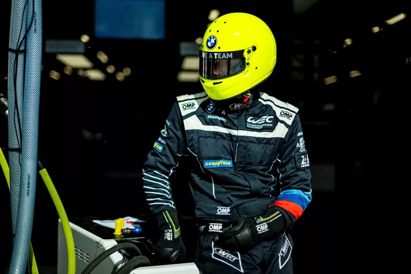 Mécanicien de l'équipe BMW M Team WRT