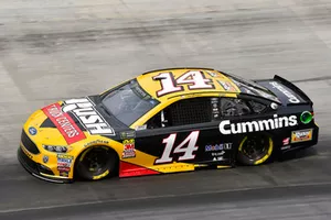Clint Bowyer, Stewart-Haas Racing, Ford Fusion Rush Truck Centers/Cummins