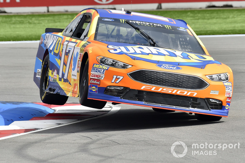 23. Ricky Stenhouse Jr., Roush Fenway Racing, Ford Fusion SunnyD