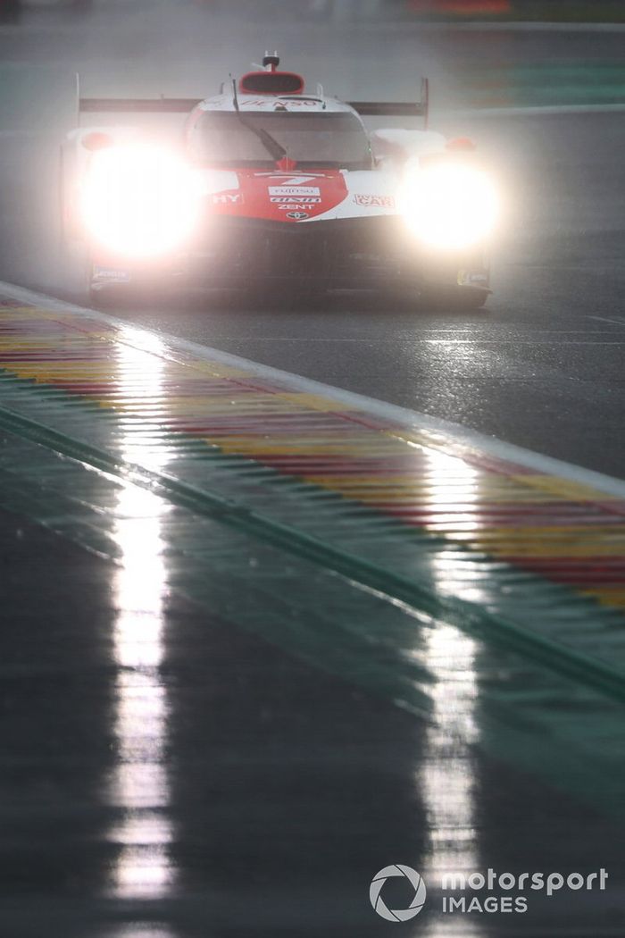 #7 Toyota Gazoo Racing Toyota GR010 Hybrid Hypercar de Mike Conway, Kamui Kobayashi, José María López 