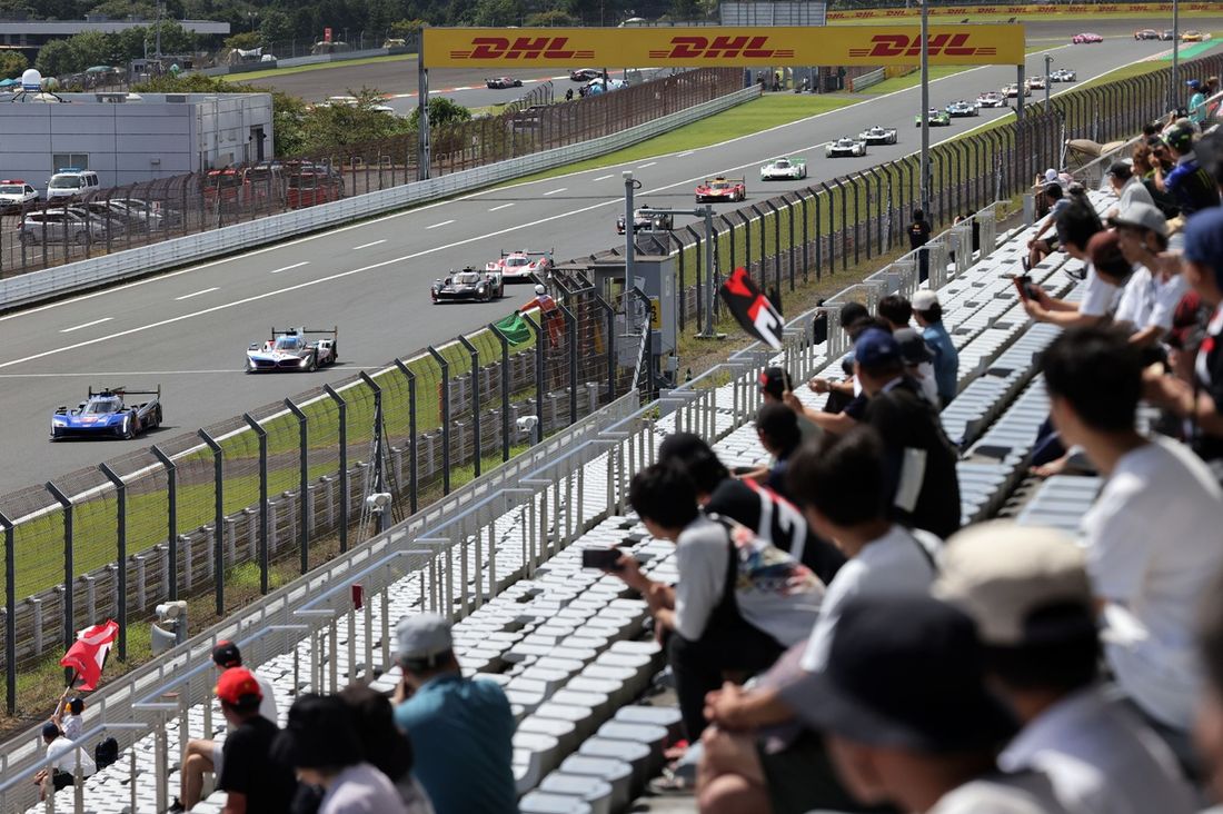 #2 Cadillac Racing Cadillac V-Series.R: Earl Bamber, Alex Lynn prowadzi