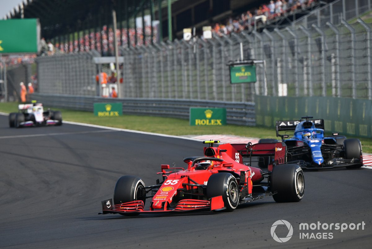 Carlos Sainz Jr, Ferrari SF21, Fernando Alonso, Alpine A521