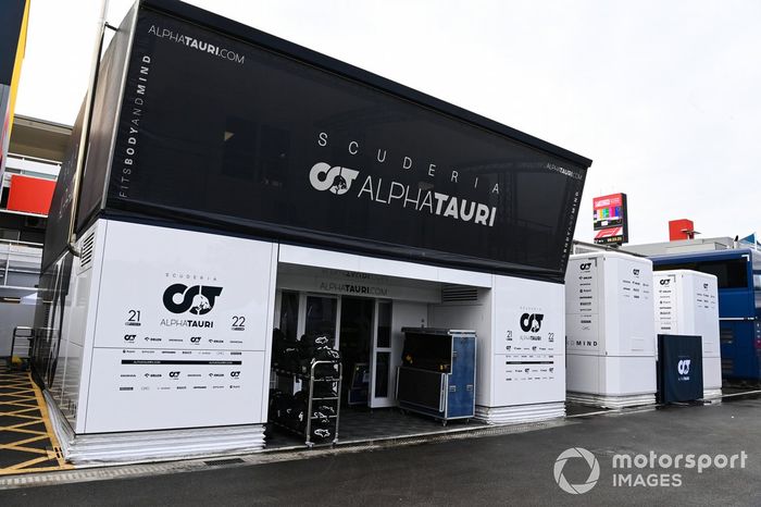 La autocaravana AlphaTauri