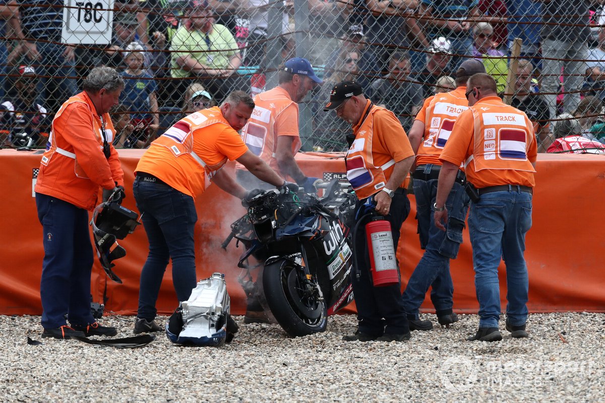 Darryn Binder, RNF MotoGP Racing se estrelló con su moto