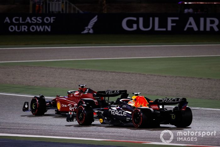 Charles Leclerc, Ferrari F1-75, Max Verstappen, Red Bull Racing RB18