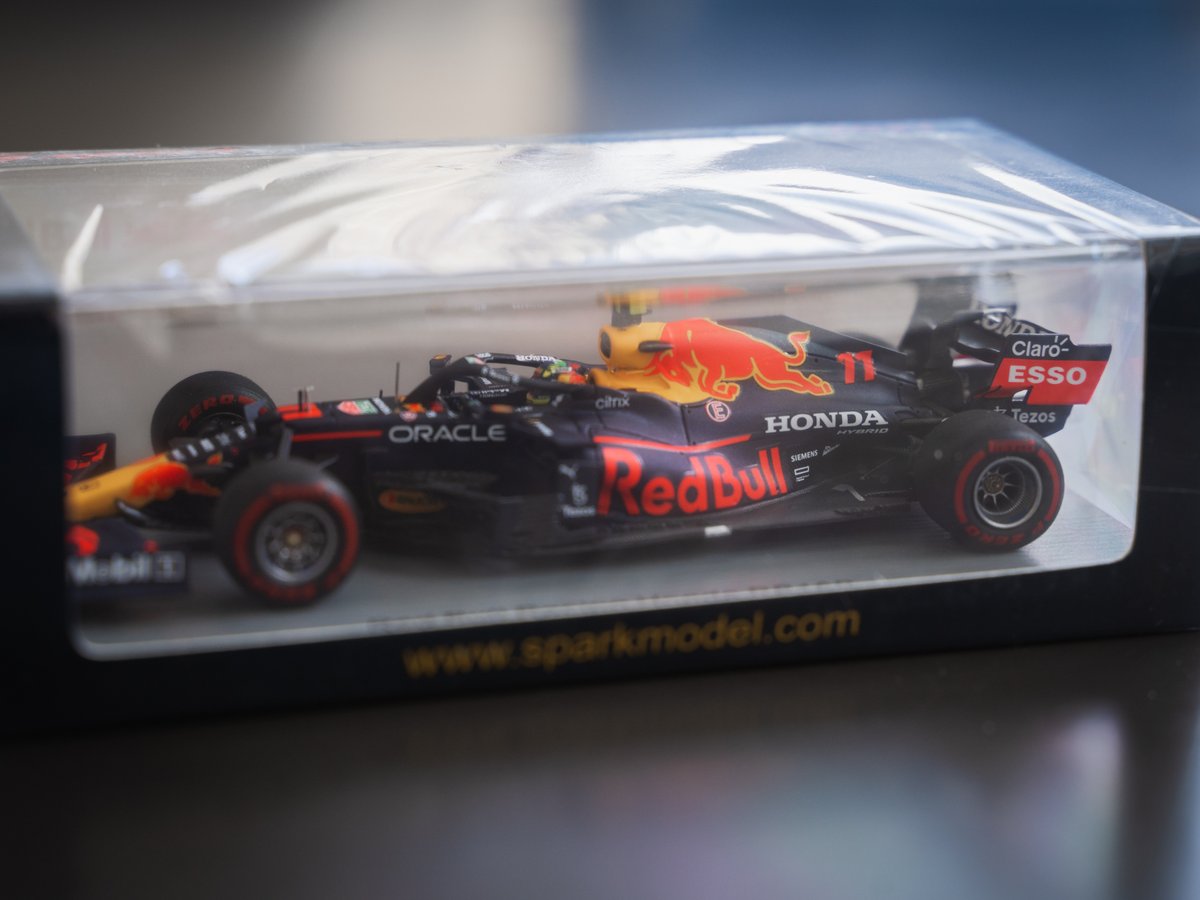 レッドブル・ホンダ RB16B(セルジオ・ペレス)アゼルバイジャンGP仕様