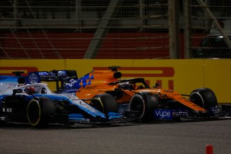 George Russell, Williams Racing FW42, Carlos Sainz Jr., McLaren MCL34