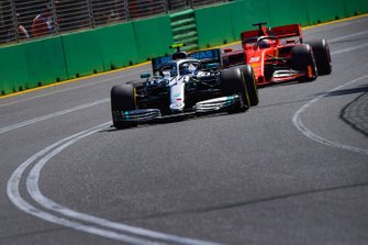 Valtteri Bottas, Mercedes AMG W10, Sebastian Vettel, Ferrari SF90
