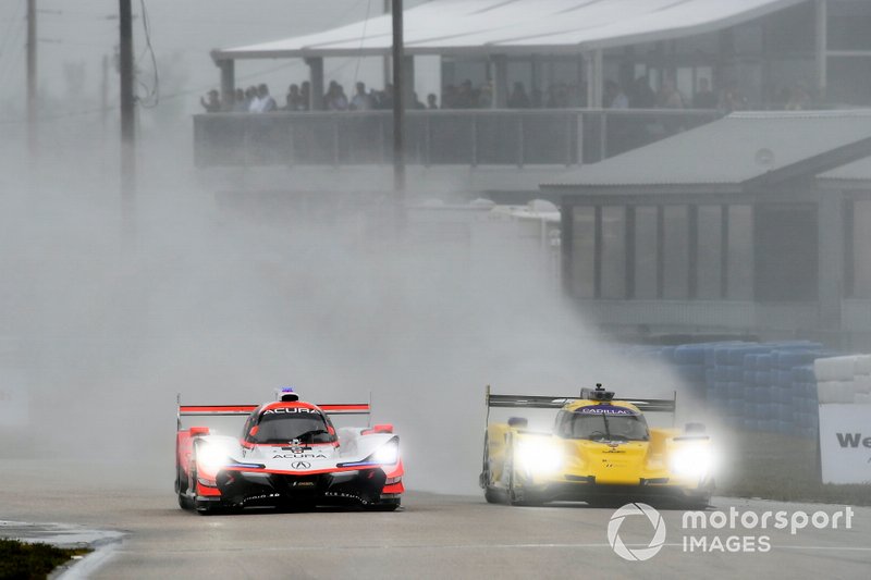 #6 Acura Team Penske Acura DPi, DPi: Juan Pablo Montoya, Dane Cameron, Simon Pagenaud, #85 JDC-Miller Motorsports Cadillac DPi, DPi: Misha Goikhberg, Tristan Vautier, Juan Piedrahita