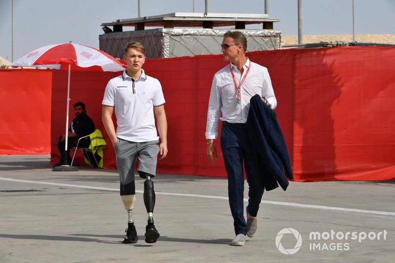 Billy Monger y David Coulthard