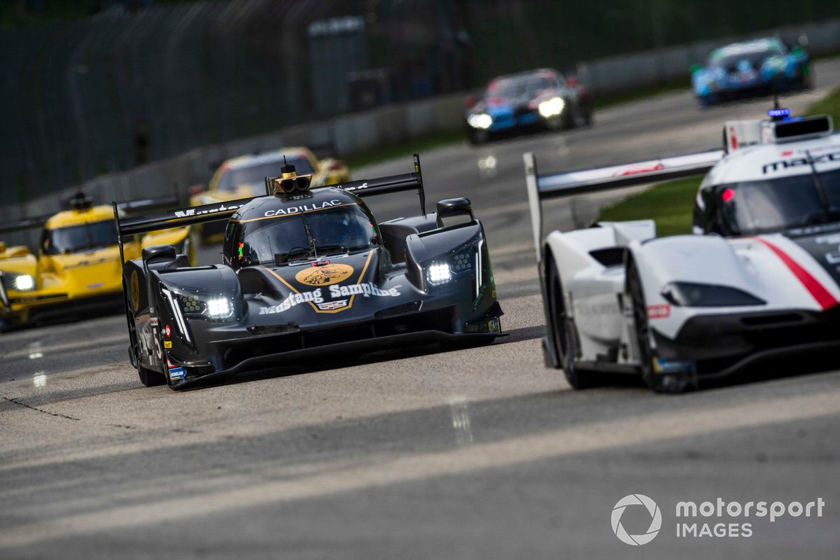 #5 Mustang Sampling Racing / JDC-Miller MotorSports Cadillac DPi, DPi: Sebastien Bourdais, Joao Barbosa, #85 JDC-Miller Motorsports Cadillac DPi, DPi: Chris Miller, Tristan Vautier