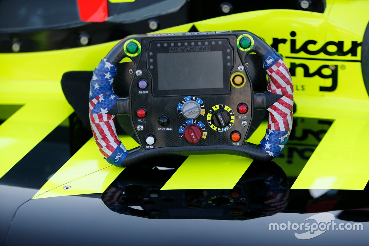 Volante del monoplaza de Santino Ferrucci, Dale Coyne Racing Honda