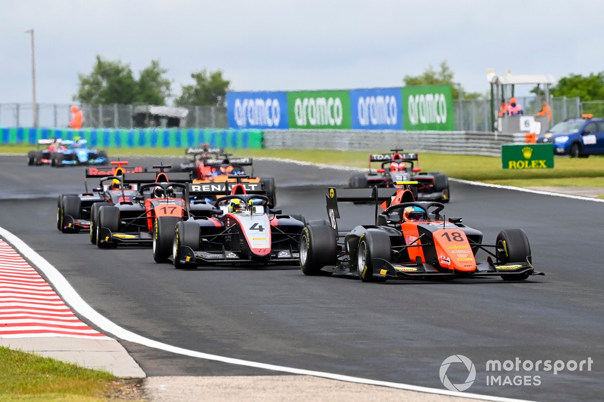 Bent Viscaal, MP Motorsport, davanti a Max Fewtrell, Hitech Grand Prix, e Richard Verschoor, MP Motorsport