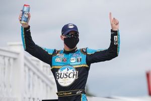 Ganador Kevin Harvick, Stewart-Haas Racing, Ford Mustang Busch Head for the Mountains