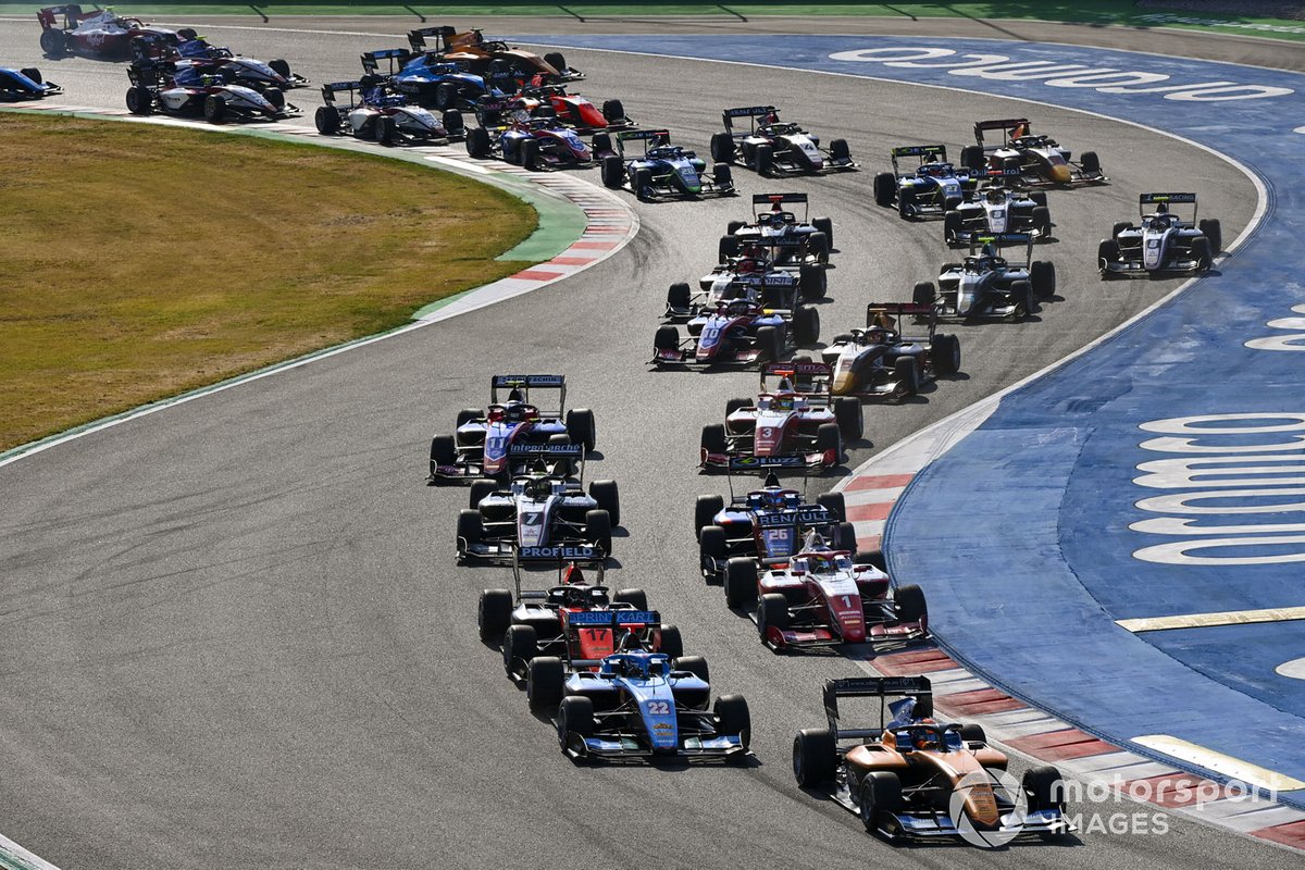 Arrancada Alexander Peroni, Campos Racing, Matteo Nannini, Jenzer Motorsport, Richard Verschoor, MP Motorsport, Oscar Piastri, Prema Racing