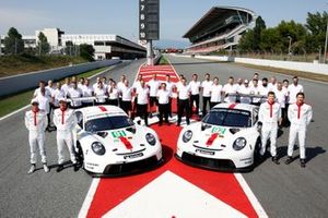 #91 Porsche GT Team Porsche 911 RSR - 19: Gianmaria Bruni, Richard Lietz, #92 Porsche GT Team Porsche 911 RSR - 19: Michael Christensen, Kevin Estre with the team