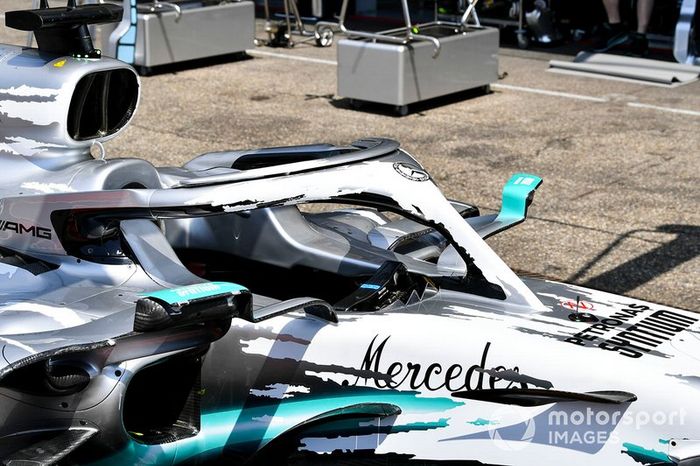Mercedes AMG F1 W10 con decoración especial por los 125 años en motorsport