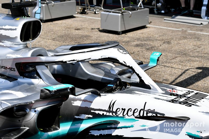Mercedes AMG F1 W10 con decoración especial por los 125 años en motorsport