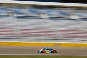 Kyle Busch, Joe Gibbs Racing, Toyota Camry M&M's Hazelnut