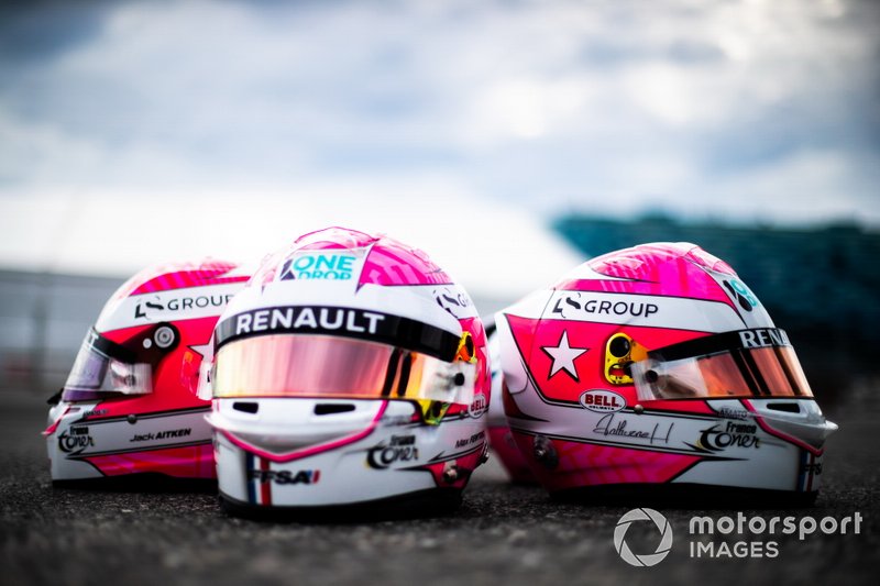 Capacetes de Jack Aitken, CAMPOS RACING, Guanyu Zhou, UNI VIRTUOSI, Christian Lundgaard, ART Grand Prix, Max Fewtrell, ART Grand Prix and Ye Yifei, Hitech Grand Prix