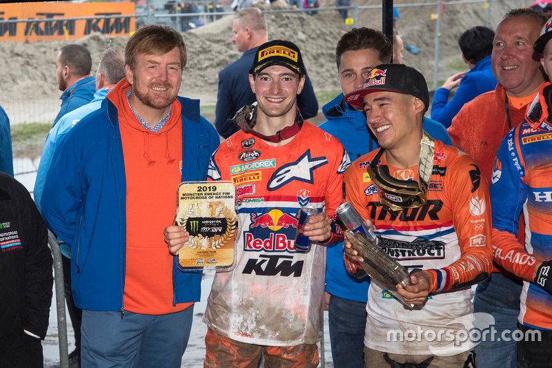 Willem-Alexander, re dei Paesi Bassi, incontra Calvin Vlaanderen, Jeffrey Herlings e Glenn Coldenhoff del TeamNL