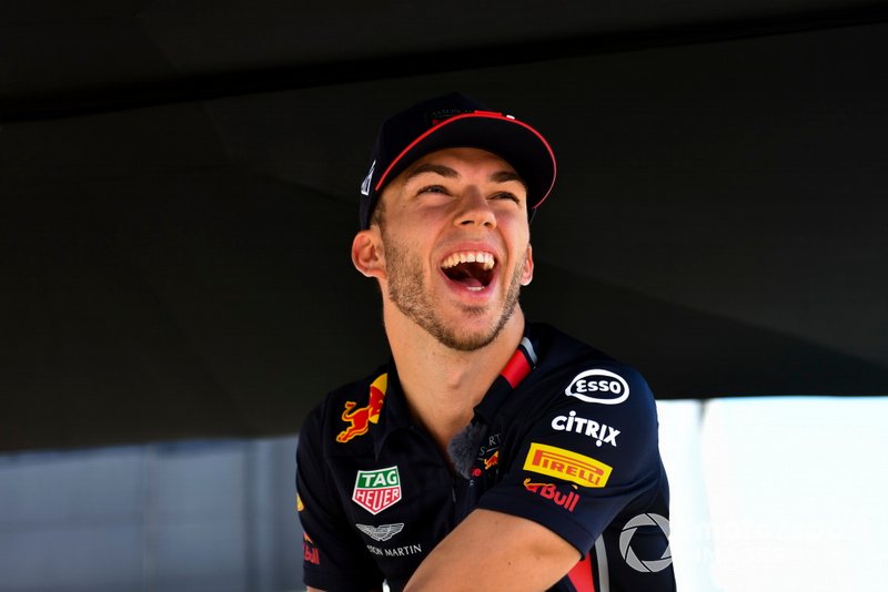 Pierre Gasly, Red Bull Racing, gioca a biliardino