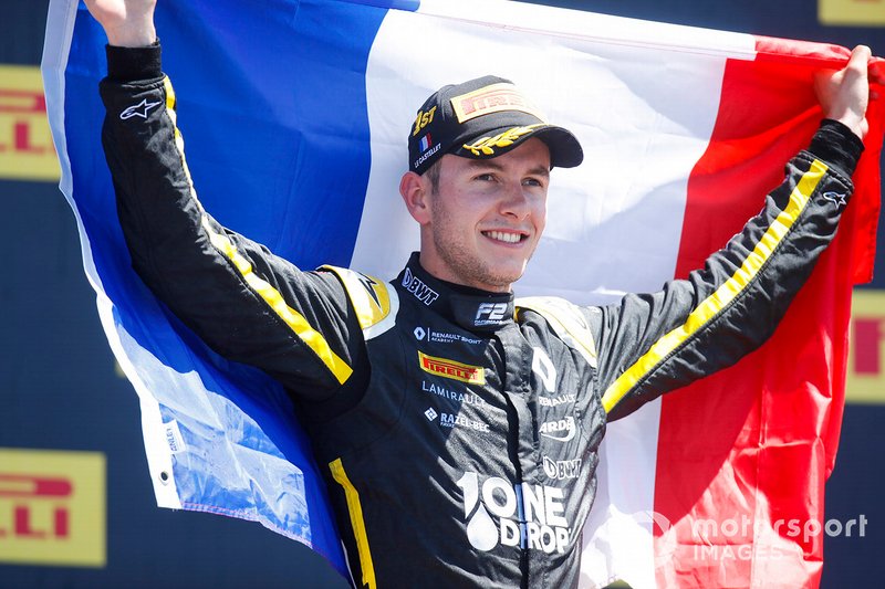 Podium: race winner Anthoine Hubert, Arden
