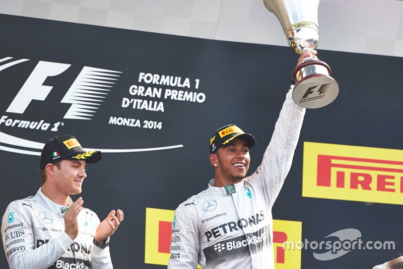 Podio: ganador de la carrera Lewis Hamilton, Mercedes AMG