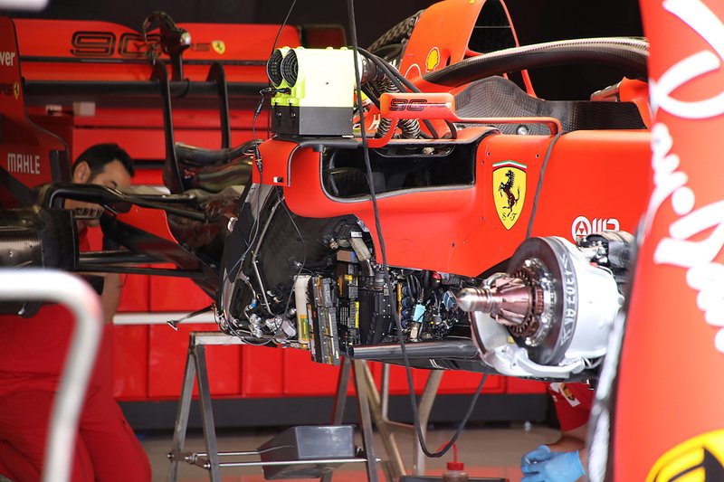 Detalle del freno delantero del Ferrari SF90