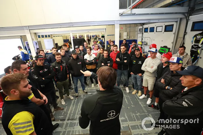 Reunión pilotos MotoE