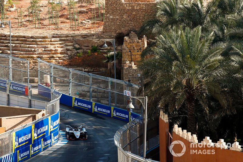 Oliver Rowland, Nissan e.Dams, Nissan IMO1