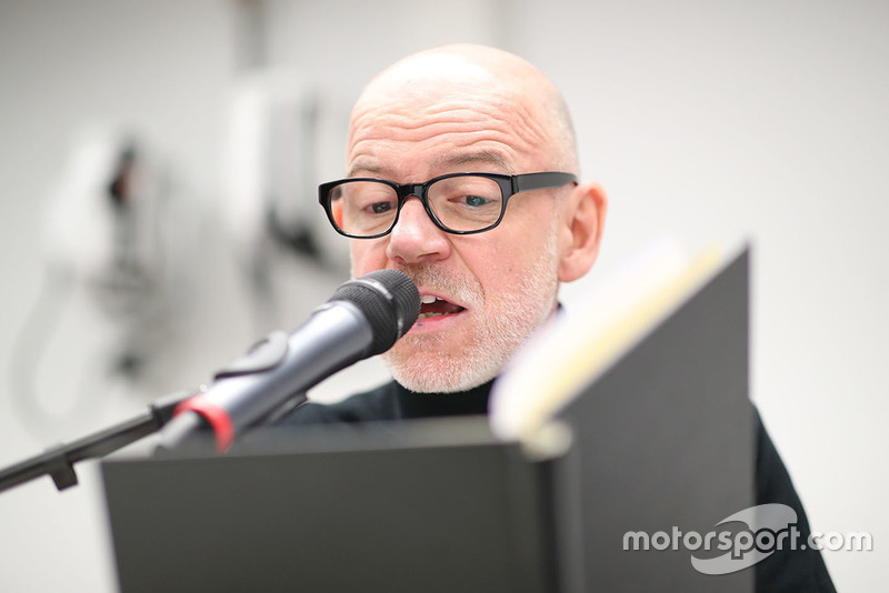 Dietmar Wunder lee "Legendary - The Porsche 919 Hybrid Project"