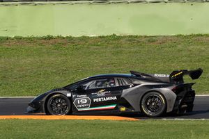 Olli Caldwell, Lamborghini Huracan Super Trofeo